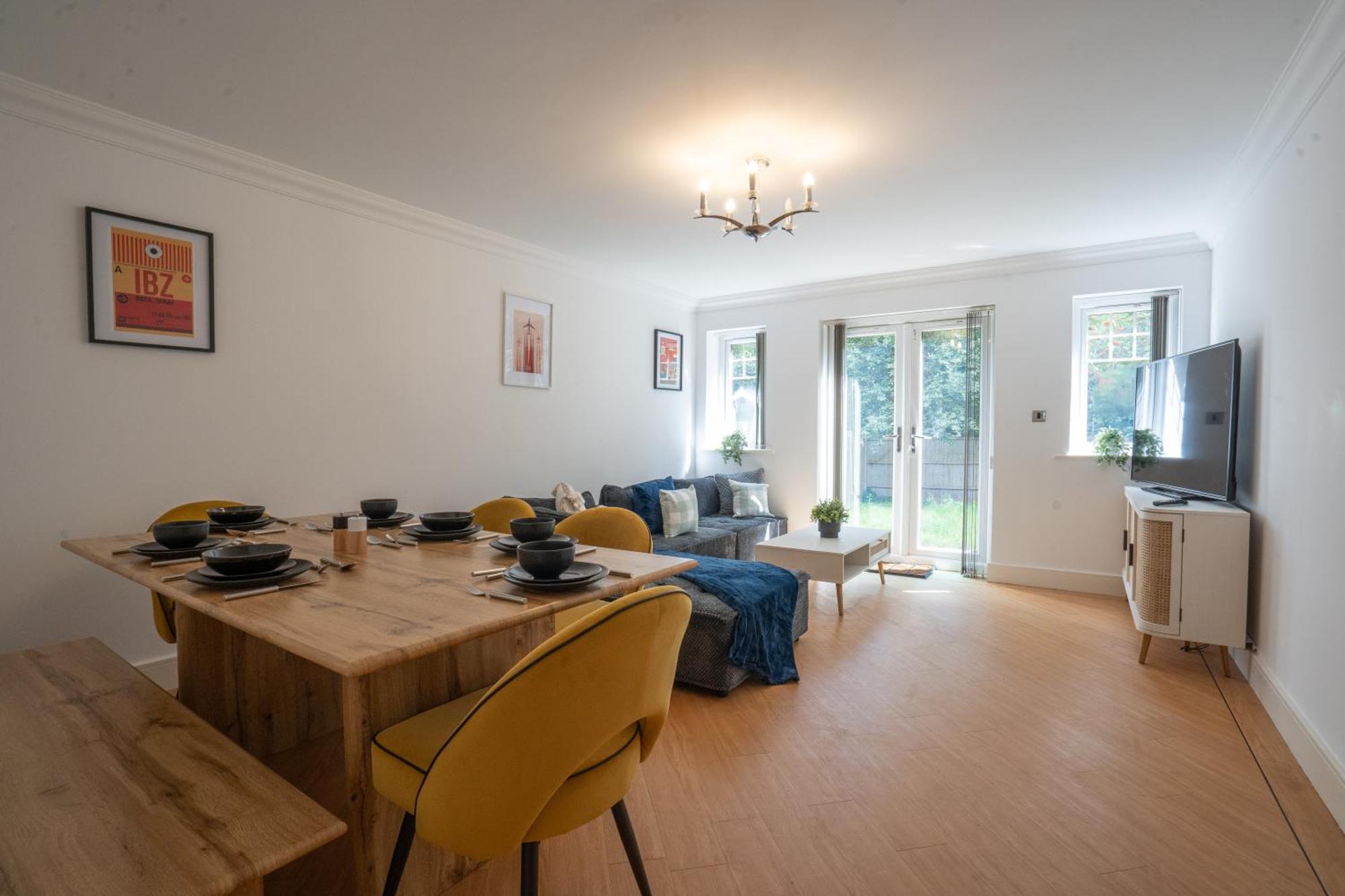 Emirates House, Luxe 5 Bed, With King Sized Beds, Next To Aiport & Nec, Jlr 5 Mins Villa Marston Green Exteriör bild
