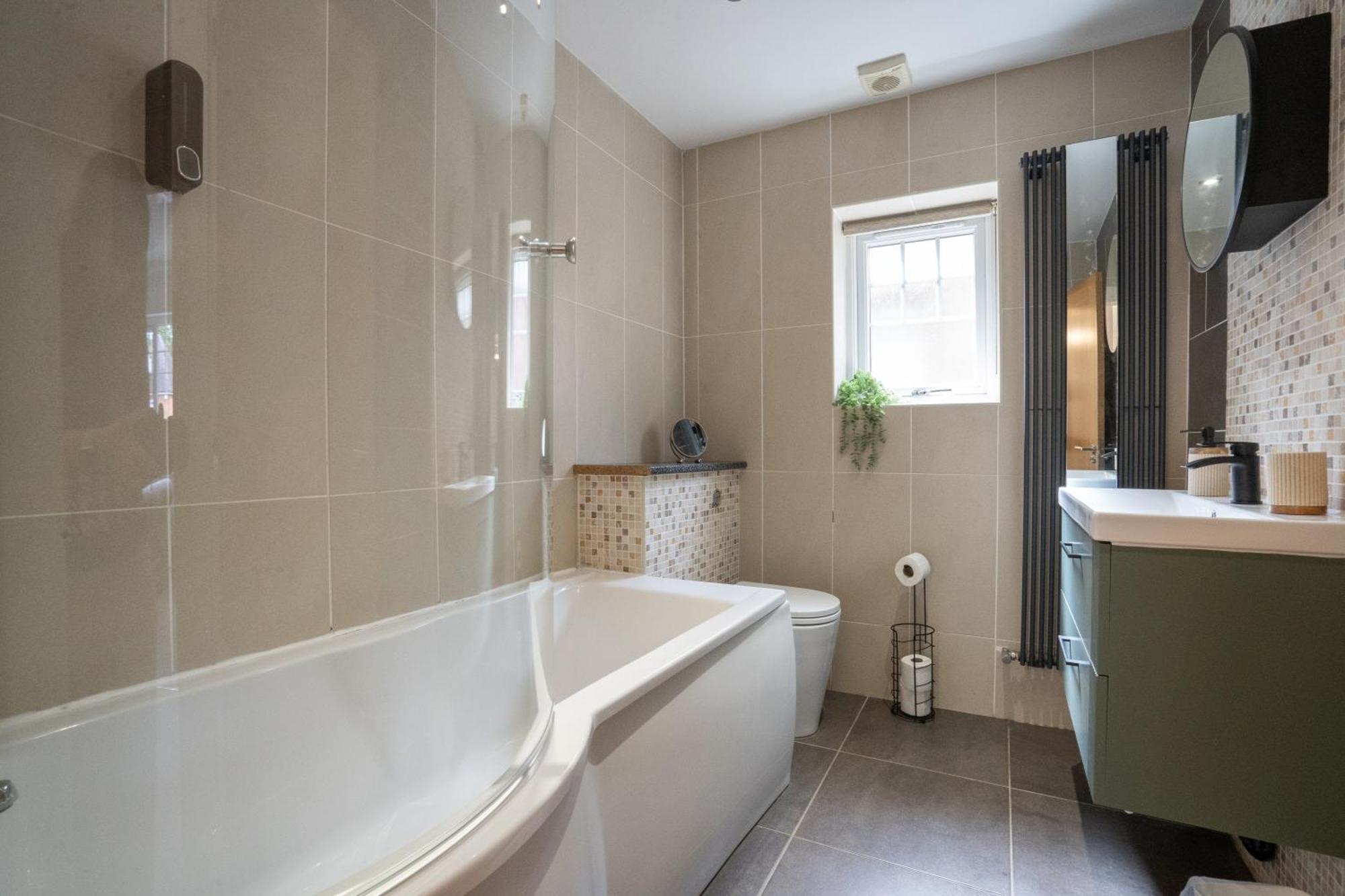 Emirates House, Luxe 5 Bed, With King Sized Beds, Next To Aiport & Nec, Jlr 5 Mins Villa Marston Green Exteriör bild