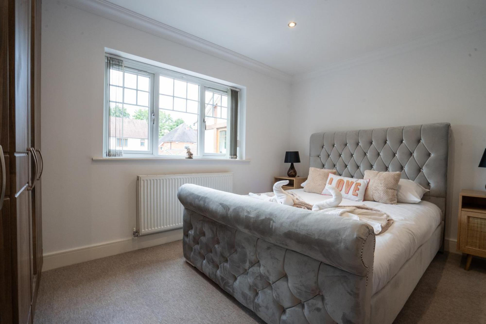 Emirates House, Luxe 5 Bed, With King Sized Beds, Next To Aiport & Nec, Jlr 5 Mins Villa Marston Green Exteriör bild