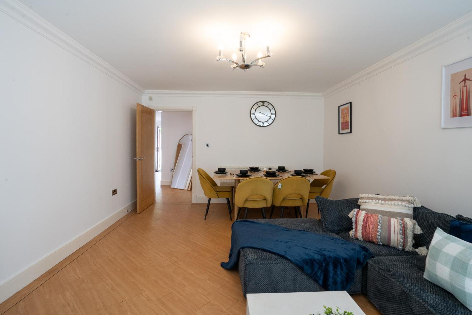 Emirates House, Luxe 5 Bed, With King Sized Beds, Next To Aiport & Nec, Jlr 5 Mins Villa Marston Green Exteriör bild