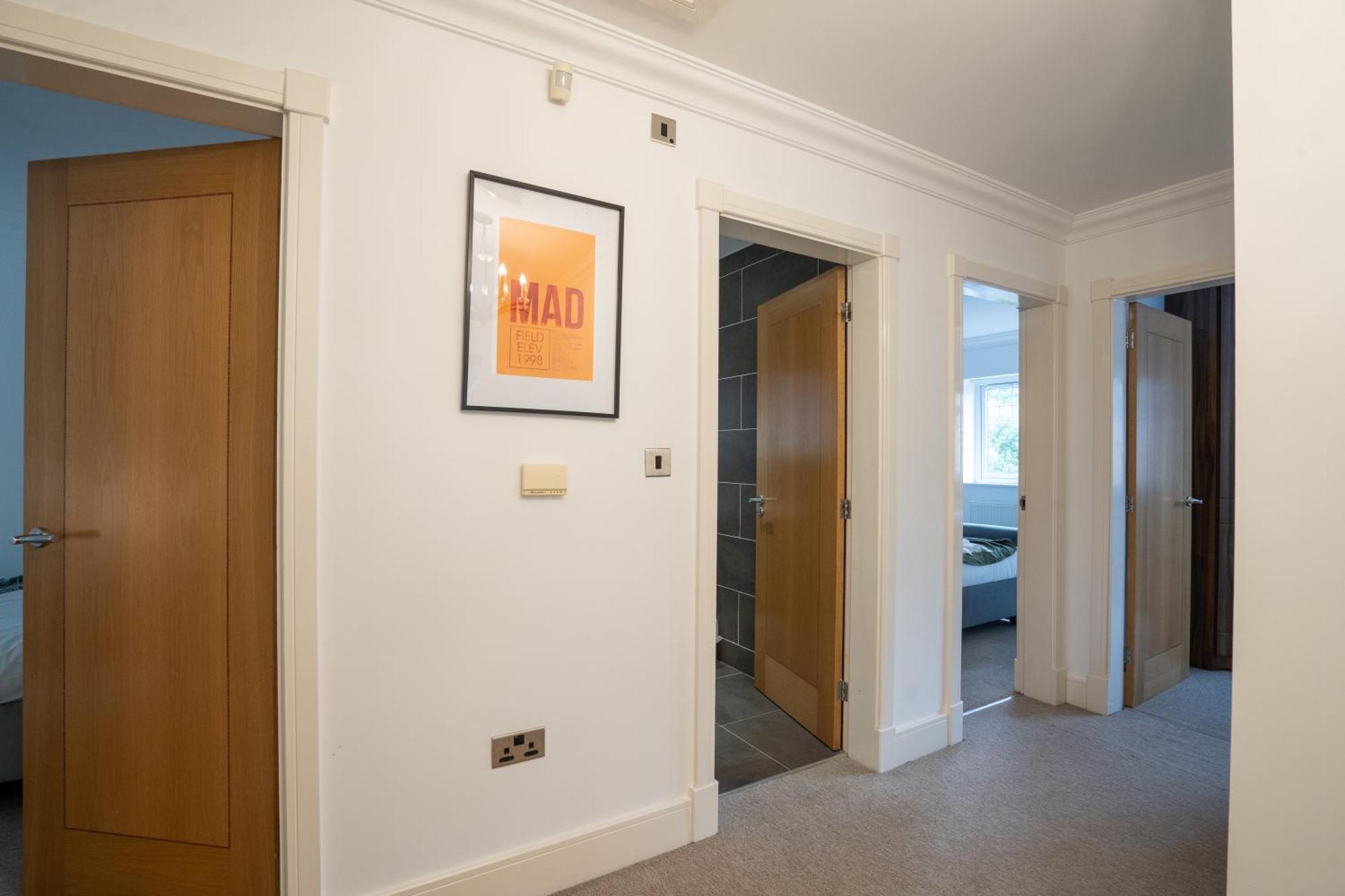Emirates House, Luxe 5 Bed, With King Sized Beds, Next To Aiport & Nec, Jlr 5 Mins Villa Marston Green Exteriör bild