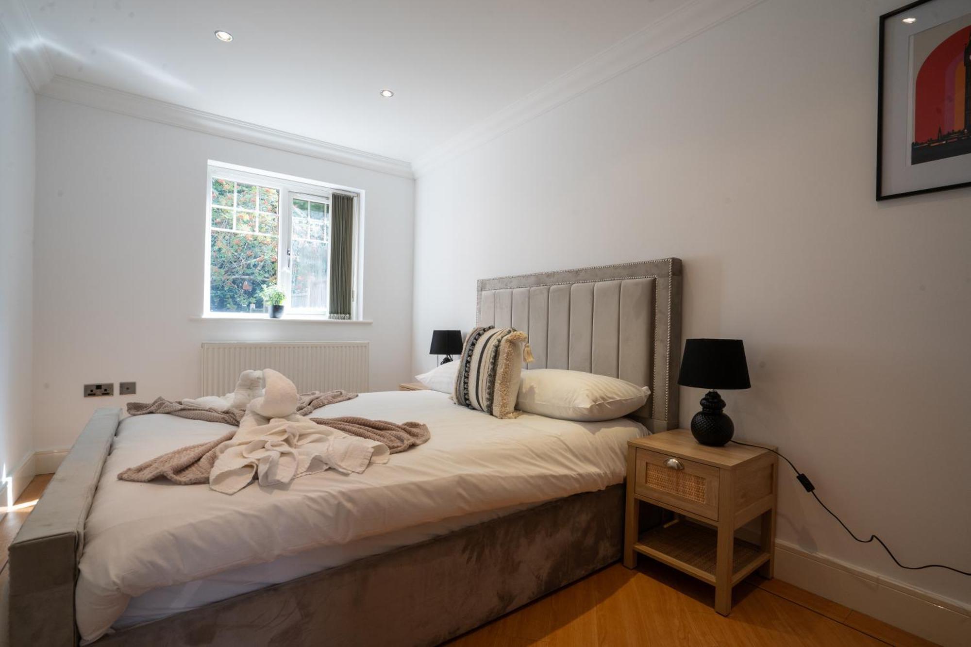 Emirates House, Luxe 5 Bed, With King Sized Beds, Next To Aiport & Nec, Jlr 5 Mins Villa Marston Green Exteriör bild